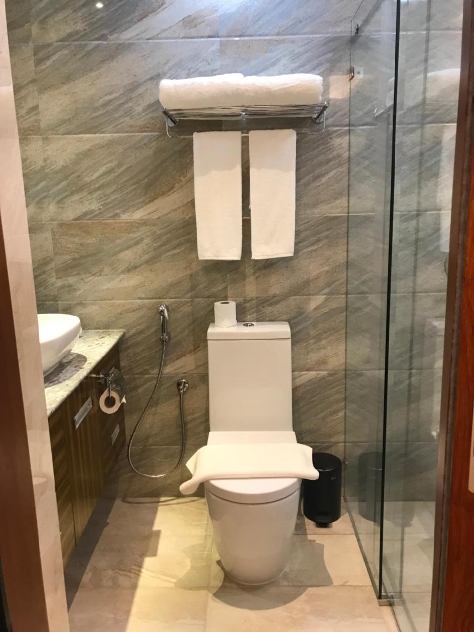 胡鲁马累 Osmium酒店 外观 照片