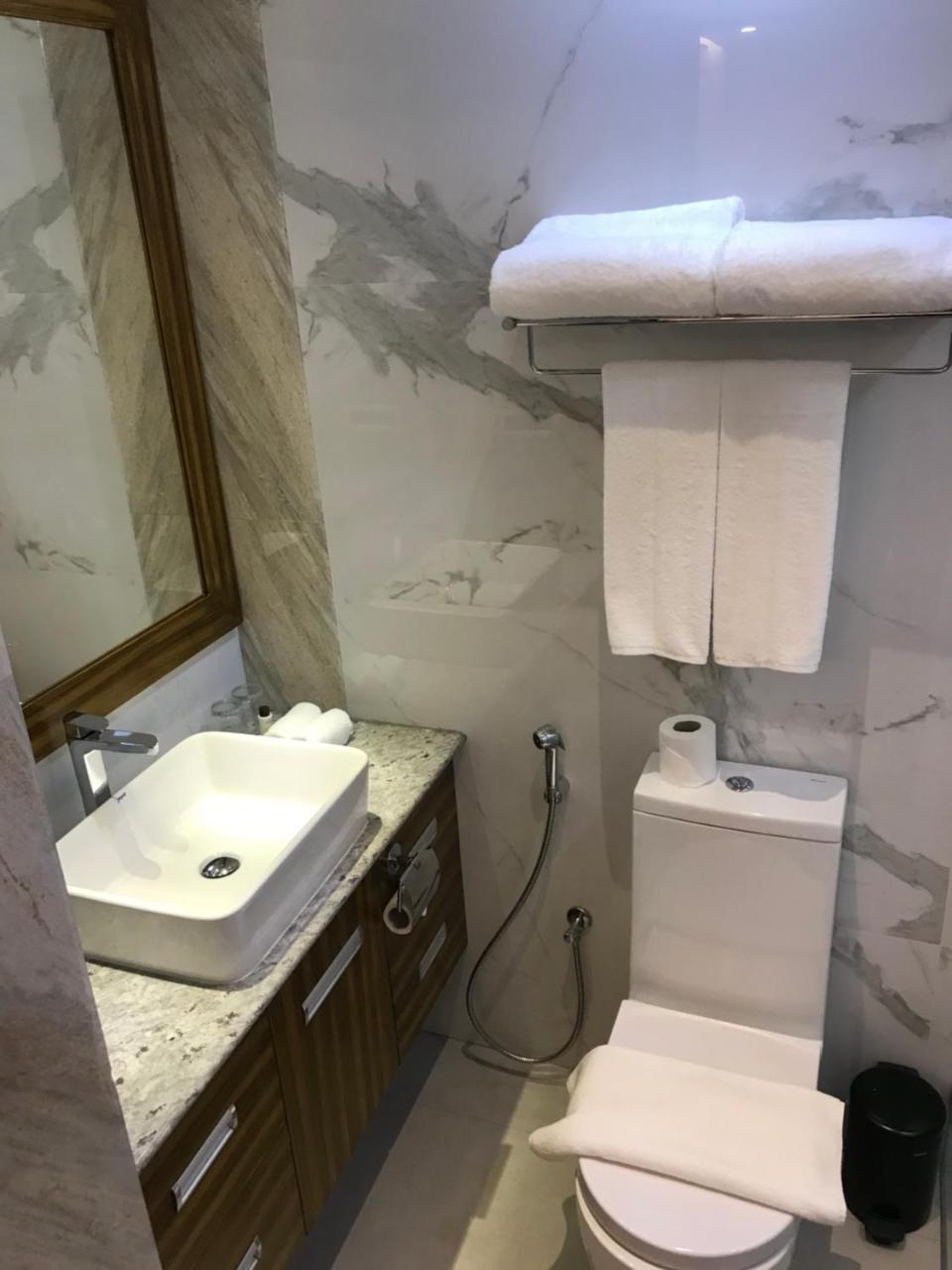胡鲁马累 Osmium酒店 外观 照片